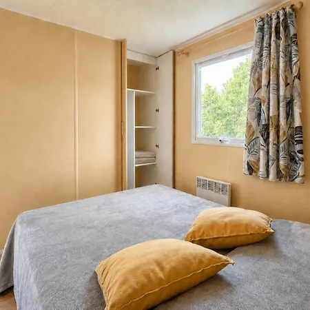 Le Romarin, Mobil-home Climatise Avec Vue Sur La Дом отдыха *