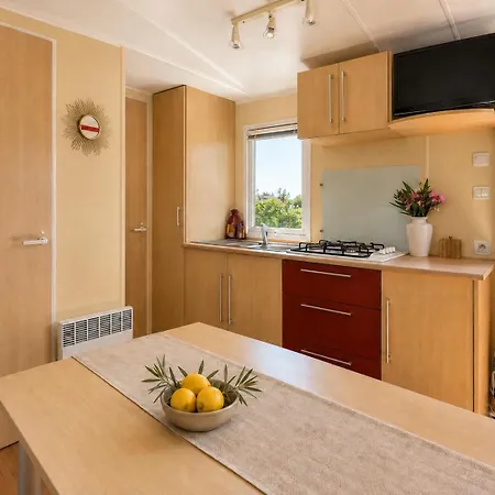 Дом отдыха Le Romarin, Mobil-home Climatise Avec Vue Sur La