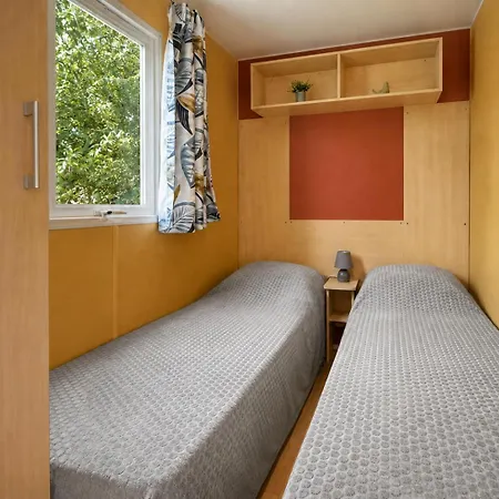 Le Romarin, Mobil-home Climatise Avec Vue Sur La Дом отдыха *