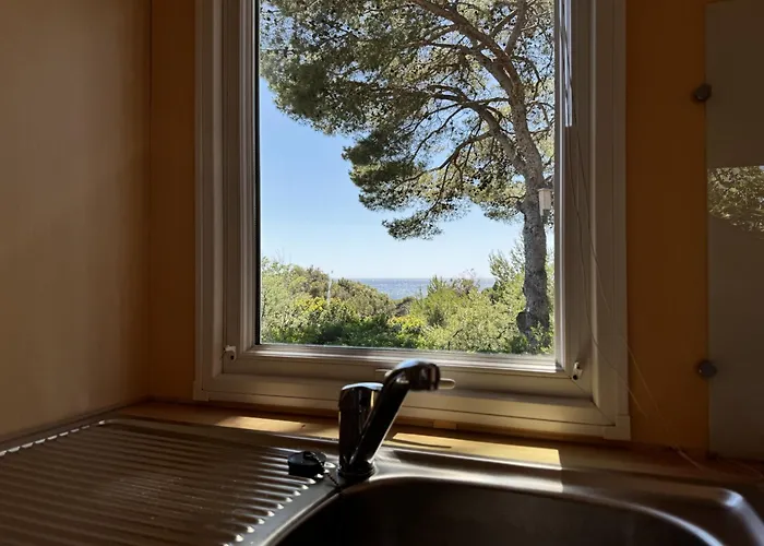 Le Romarin, Mobil-home Climatisé Avec Vue Sur La Hyères